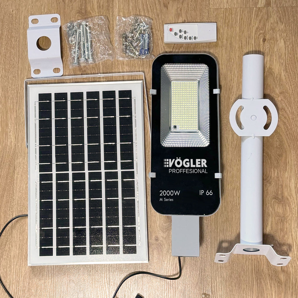 Snažna solarna lampa, senzor sumraka, daljinski upravljač, Vögler Professional 2000W
