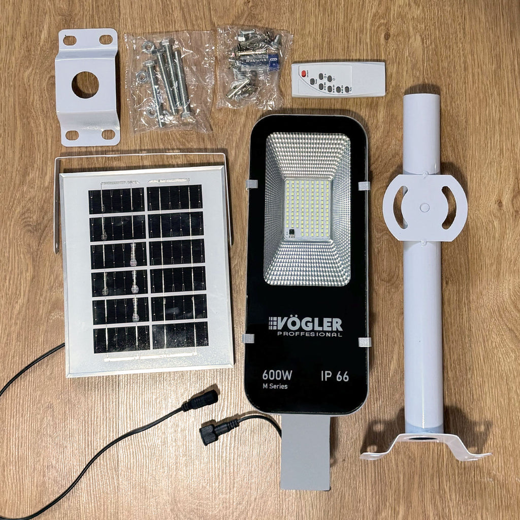 Snažna solarna lampa, senzor sumraka, daljinski upravljač, Vögler Professional 600W