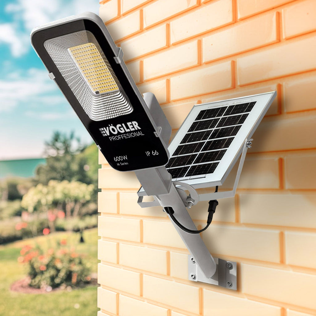 Snažna solarna lampa, senzor sumraka, daljinski upravljač, Vögler Professional 600W