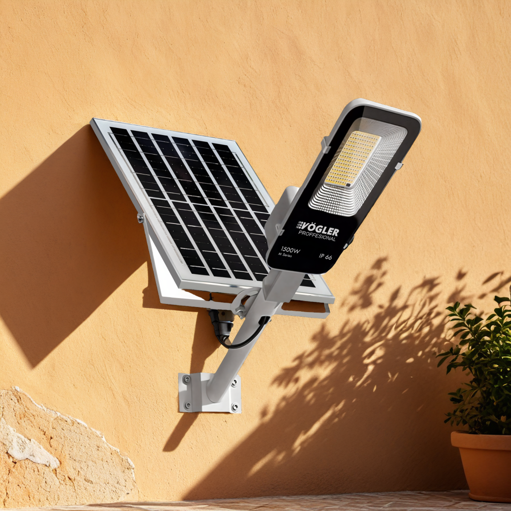 Snažna solarna lampa, senzor sumraka, daljinski upravljač, Vögler Professional 1500W