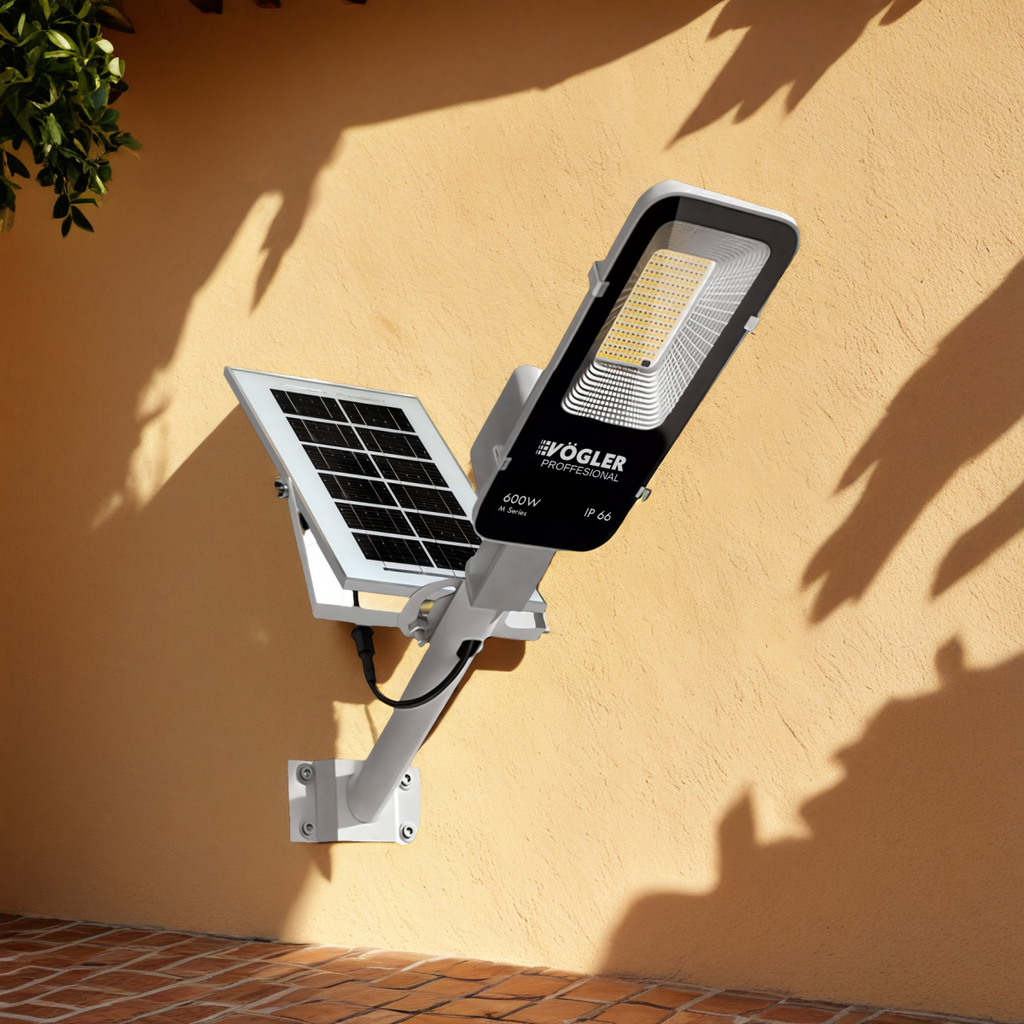 Snažna solarna lampa, senzor sumraka, daljinski upravljač, Vögler Professional 600W