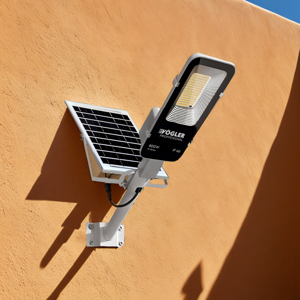 Snažna solarna lampa, senzor sumraka, daljinski upravljač, Vögler Professional 800W