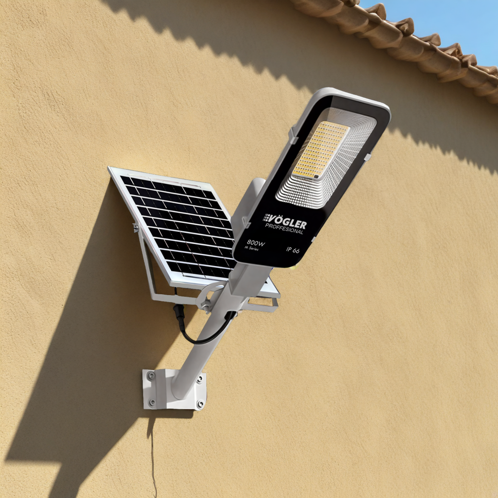 Snažna solarna lampa, senzor sumraka, daljinski upravljač, Vögler Professional 800W